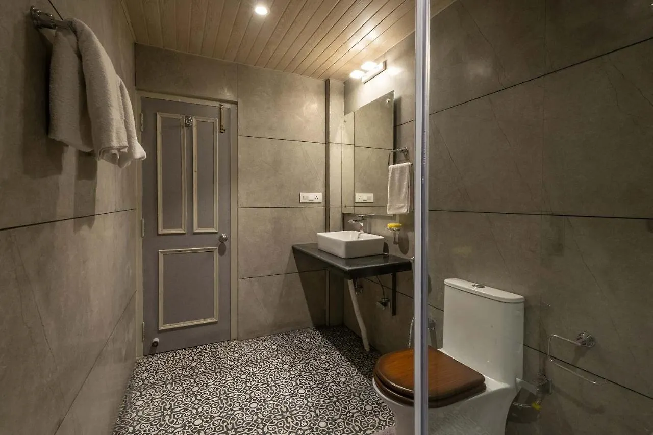 Nau Nabh Cottage By Veo - Part Of Stayvista Villa Shimla